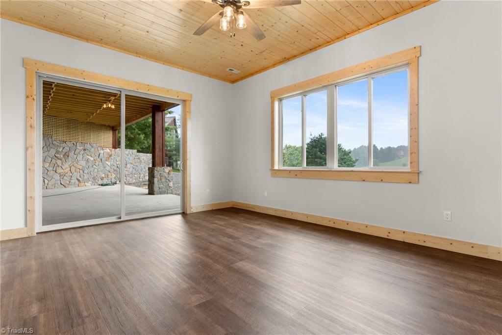 16 Bear Lodge Drive Property Photo 37