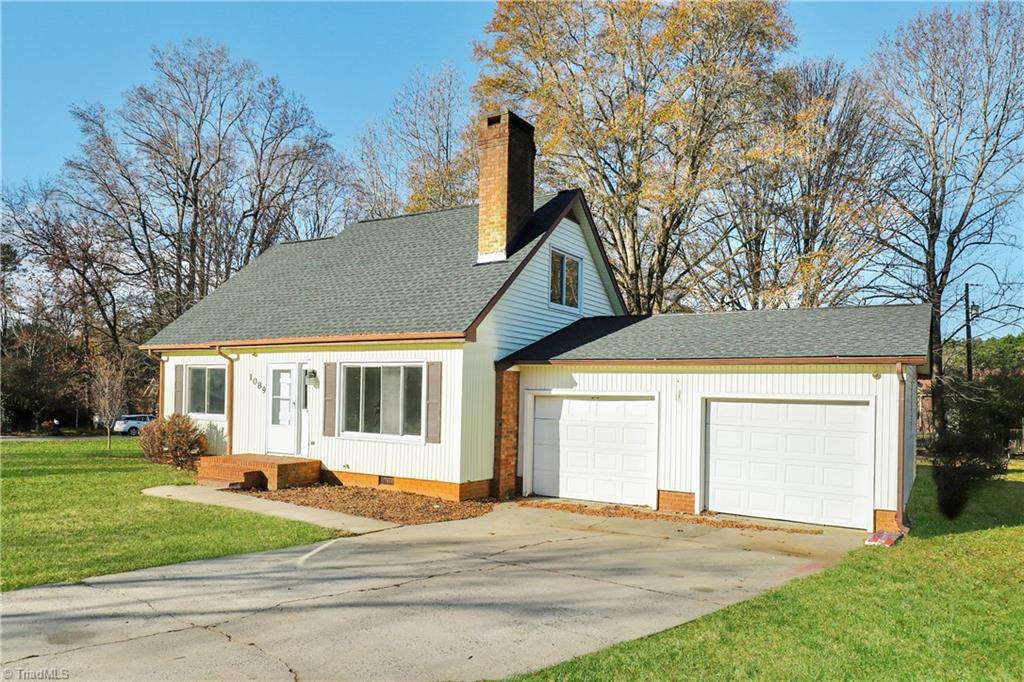 1089 Valley Drive Property Photo 3