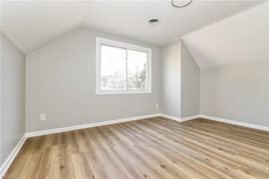 1089 Valley Drive Property Photo 18