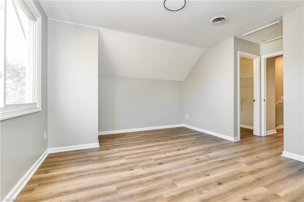 1089 Valley Drive Property Photo 19