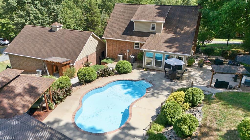 1065 Rest Road Property Photo 3