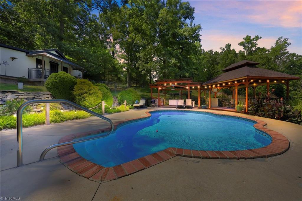 1065 Rest Road Property Photo 4