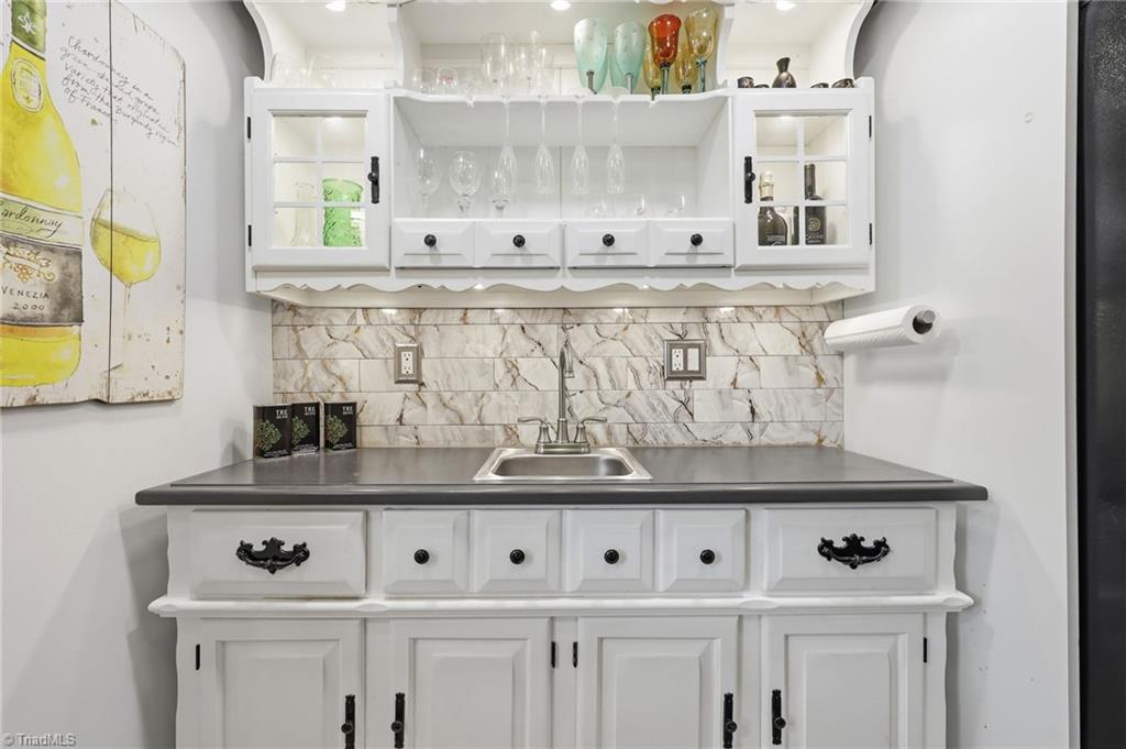 1065 Rest Road Property Photo 19