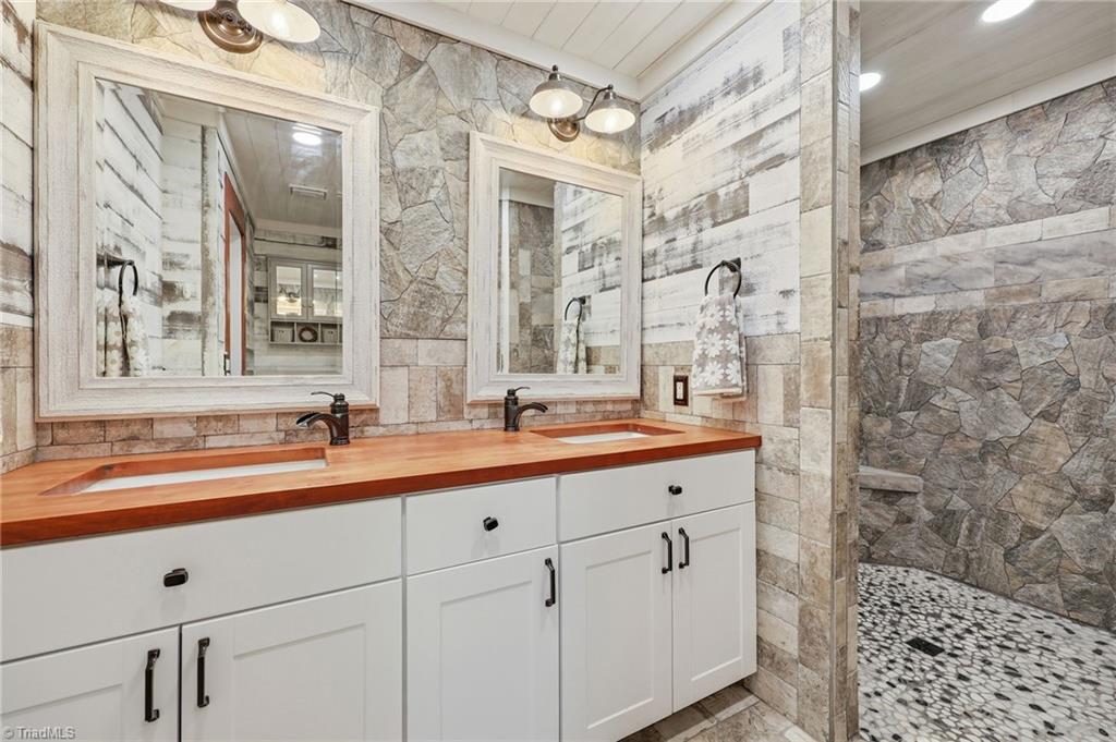 1065 Rest Road Property Photo 23
