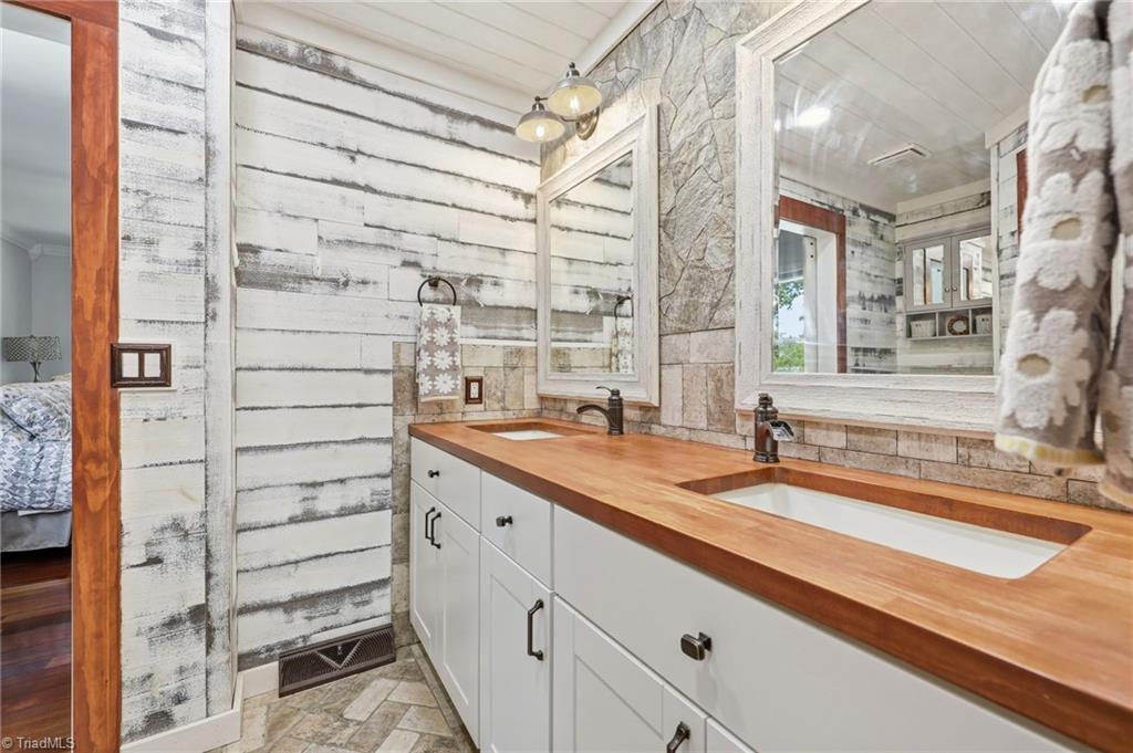 1065 Rest Road Property Photo 25