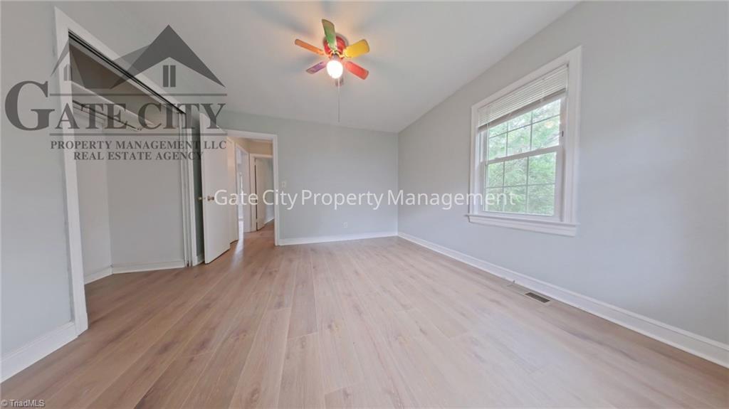 1218 Guyer Street Property Photo 7