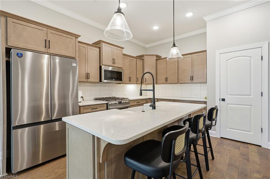 278 Vine Ridge Drive Property Photo 3