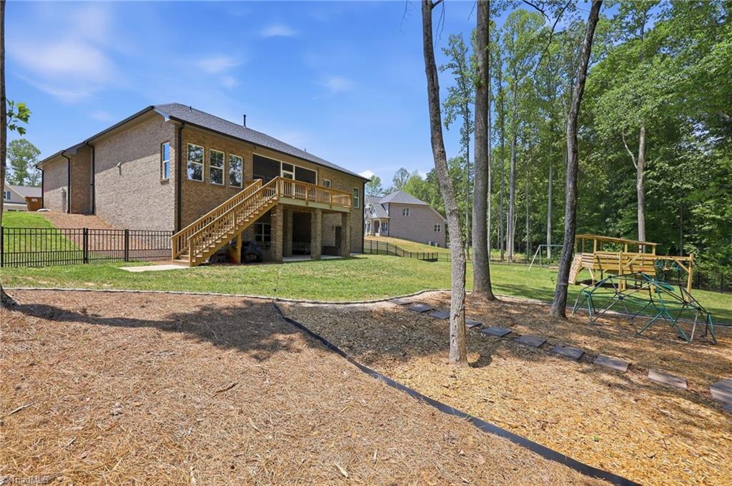 278 Vine Ridge Drive Property Photo 5