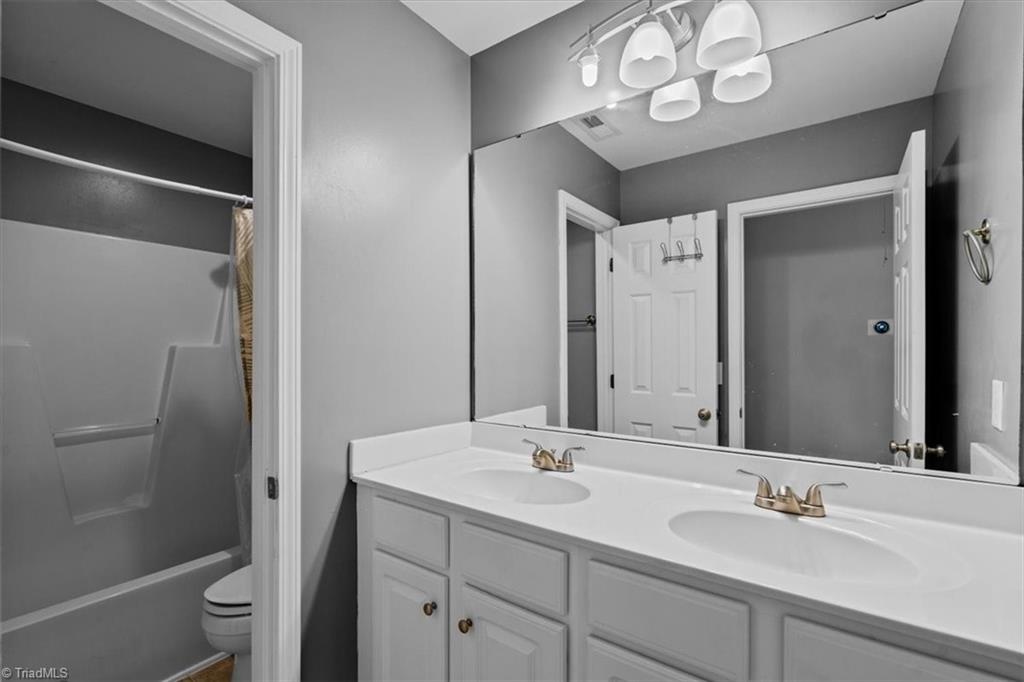 1905 Buckminster Drive Property Photo 37