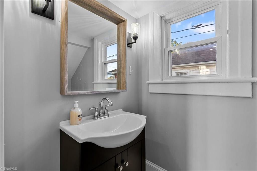 313 W Fisher Avenue Property Photo 31