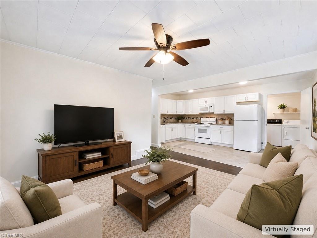 225 Circle Drive Property Photo 2