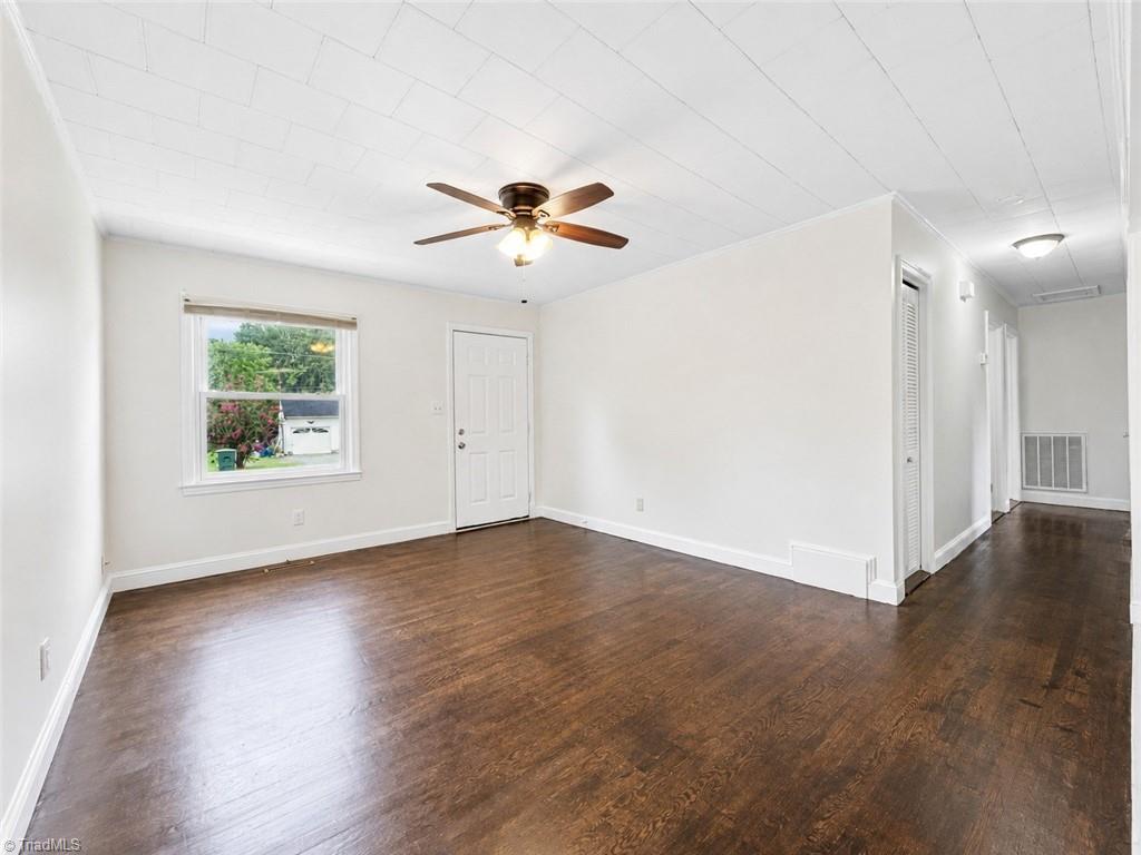 225 Circle Drive Property Photo 5