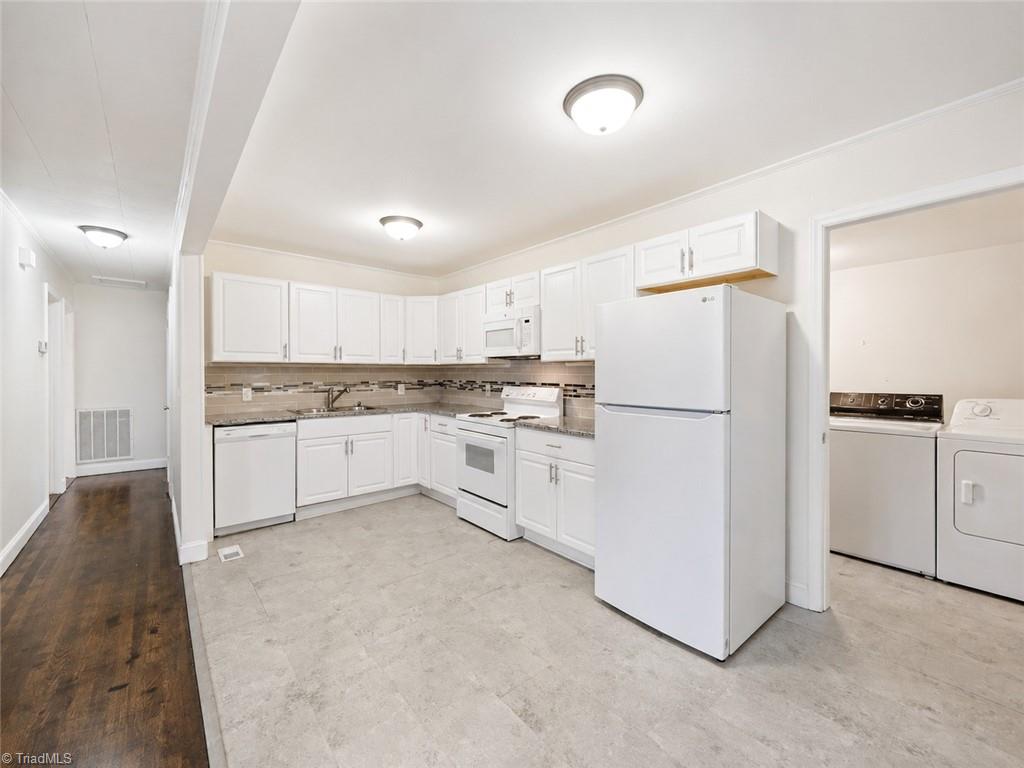 225 Circle Drive Property Photo 8