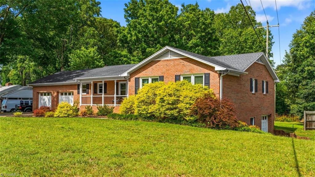 300 Doub Road Property Photo 2