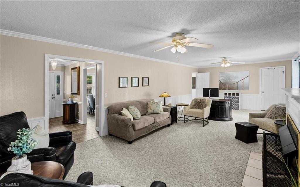 300 Doub Road Property Photo 5
