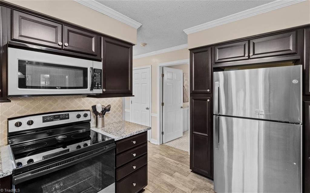 300 Doub Road Property Photo 11