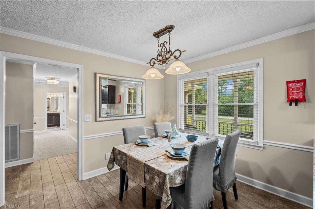 300 Doub Road Property Photo 12