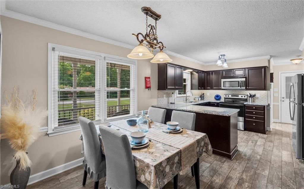 300 Doub Road Property Photo 14