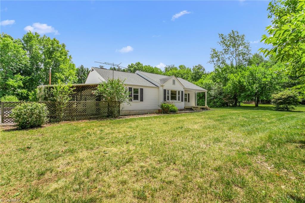 8001 Nc Highway 87 Property Photo 3
