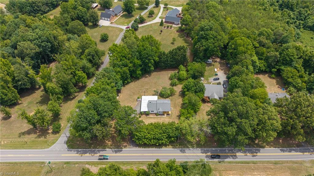 8001 Nc Highway 87 Property Photo 32