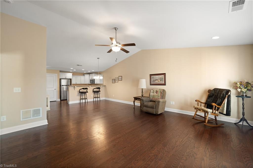 204 Oak Ridge Drive Property Photo 15