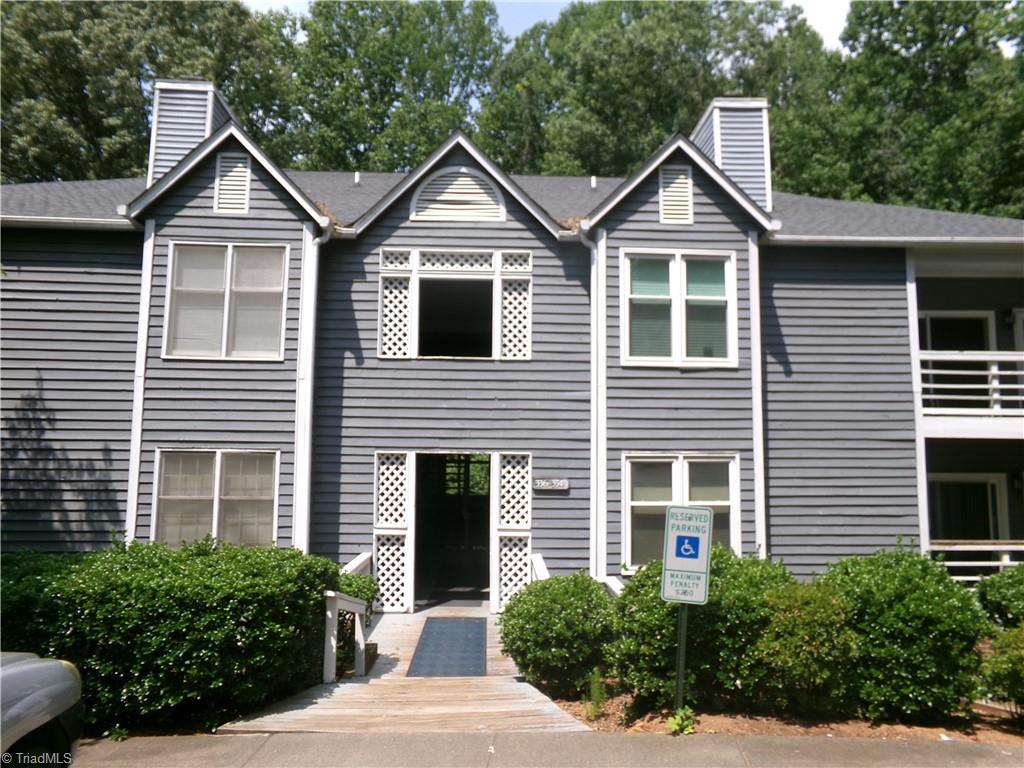 352 Meadows Circle Property Photo 1