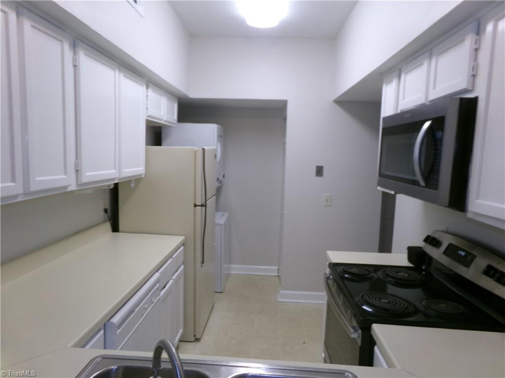 352 Meadows Circle Property Photo 4