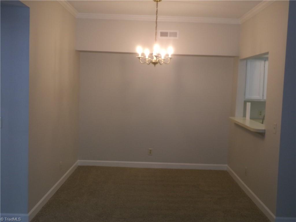 352 Meadows Circle Property Photo 7