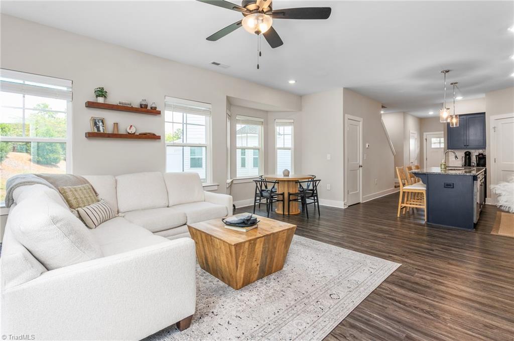 935 Cannon Crossing Circle Property Photo 10