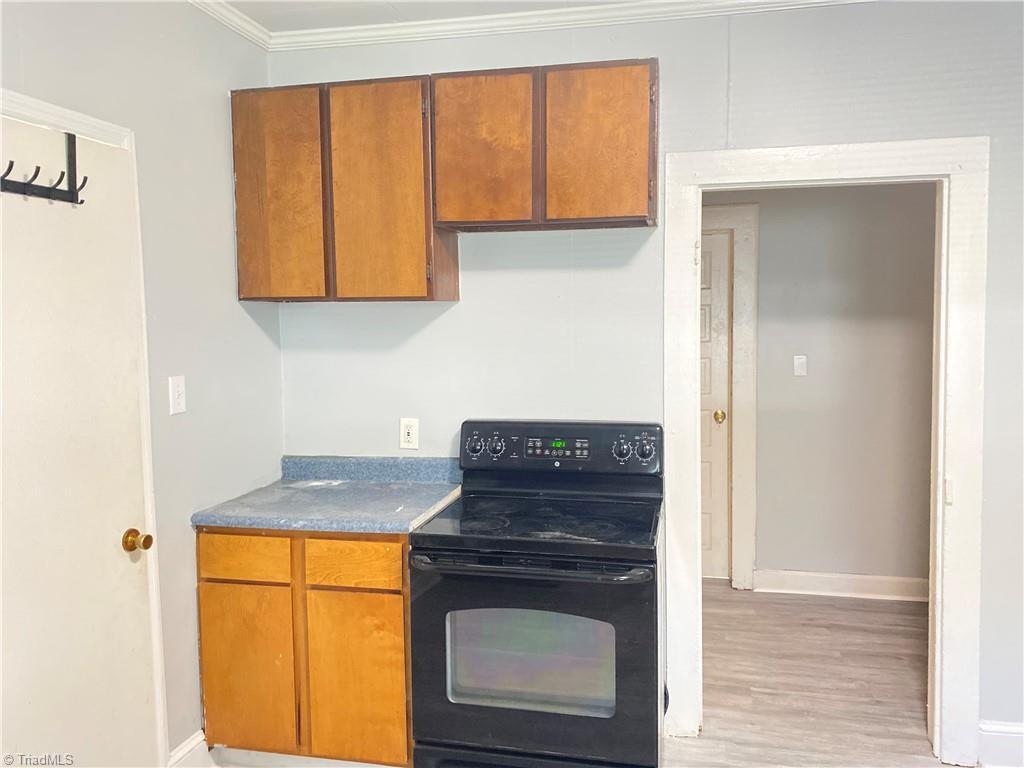 957 Harris Street Property Photo 10