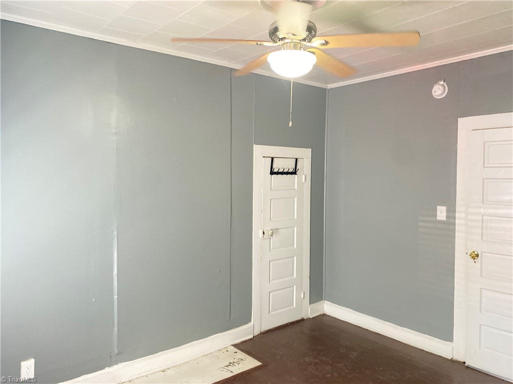 957 Harris Street Property Photo 14