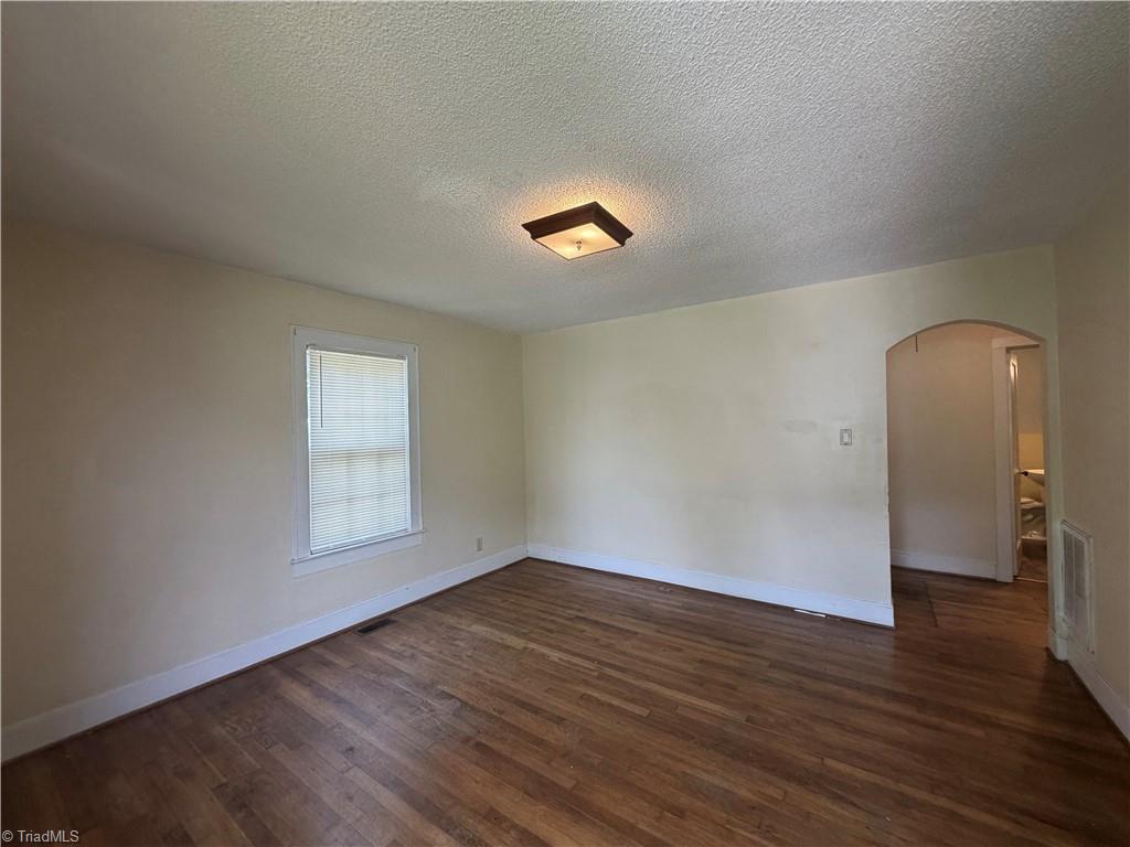 324 E Mcculloch Street Property Photo 3