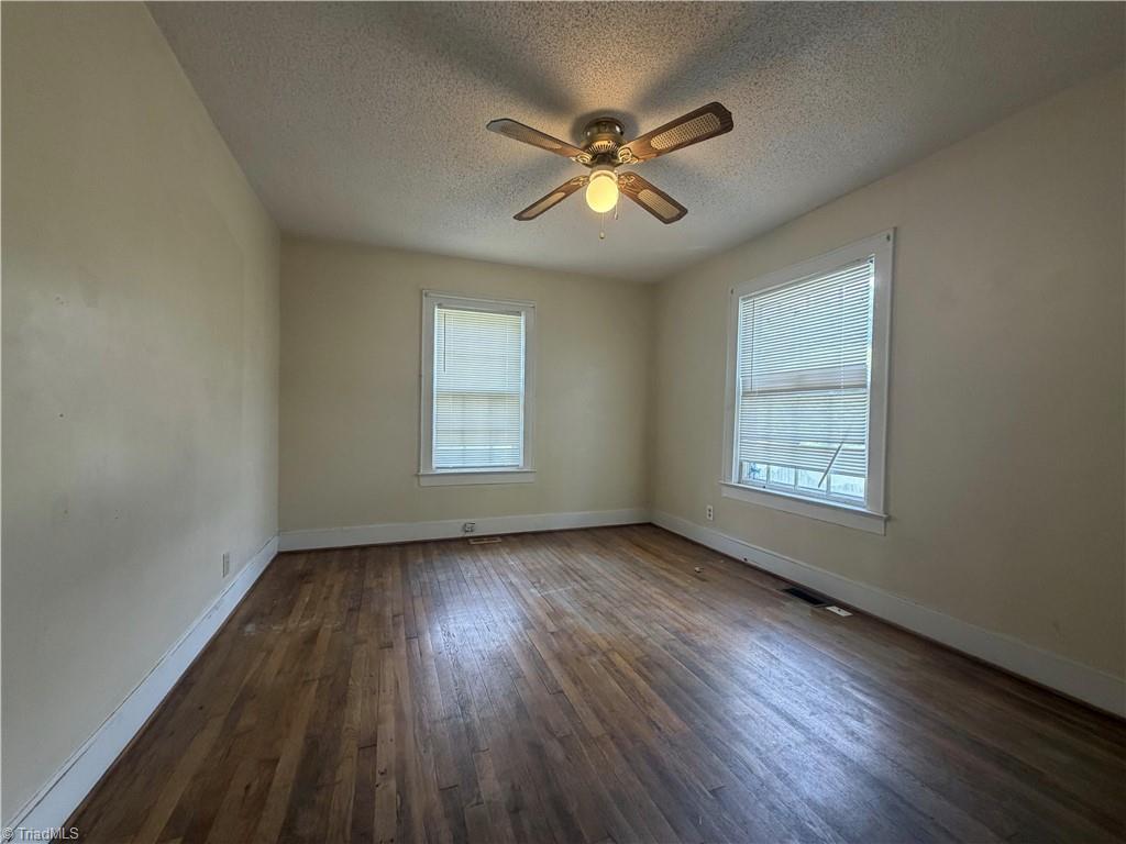 324 E Mcculloch Street Property Photo 4