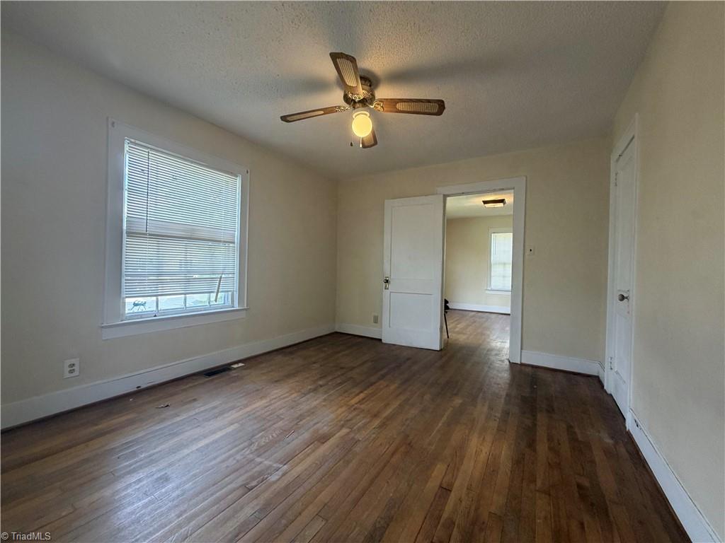 324 E Mcculloch Street Property Photo 5