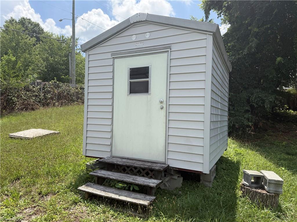 324 E Mcculloch Street Property Photo 16