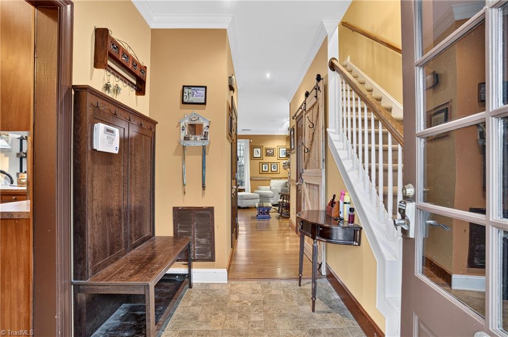 8 Nandina Drive Property Photo 6