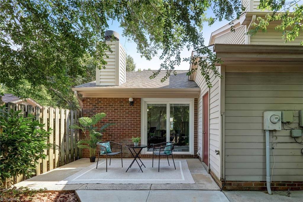 2627 Cottage Place Property Photo 12