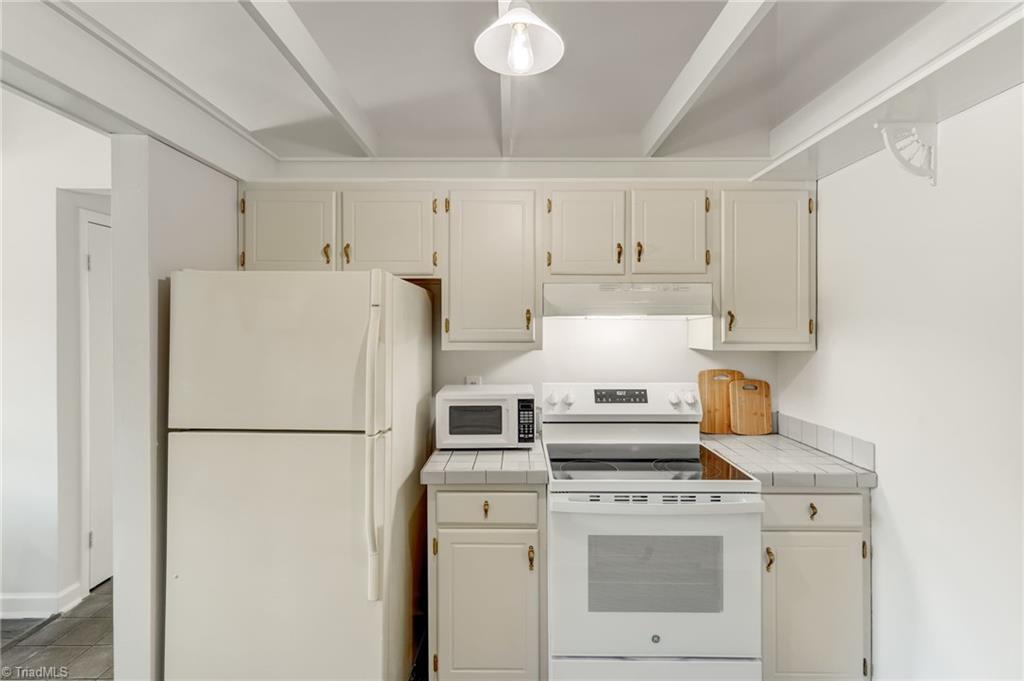 2627 Cottage Place Property Photo 15