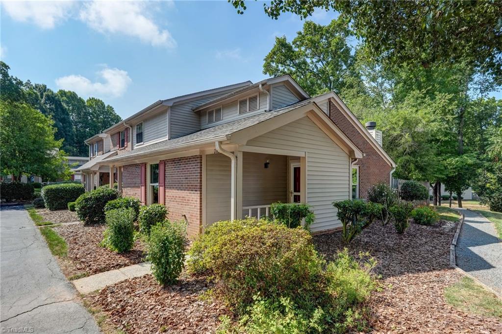 2627 Cottage Place Property Photo 19