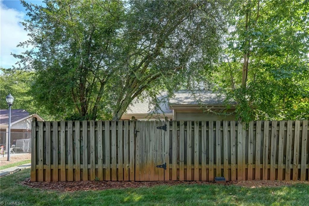 2627 Cottage Place Property Photo 21