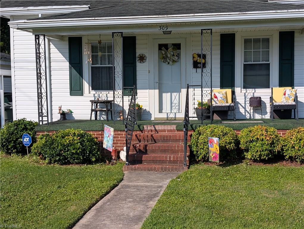 309 Monroe Street Property Photo 2