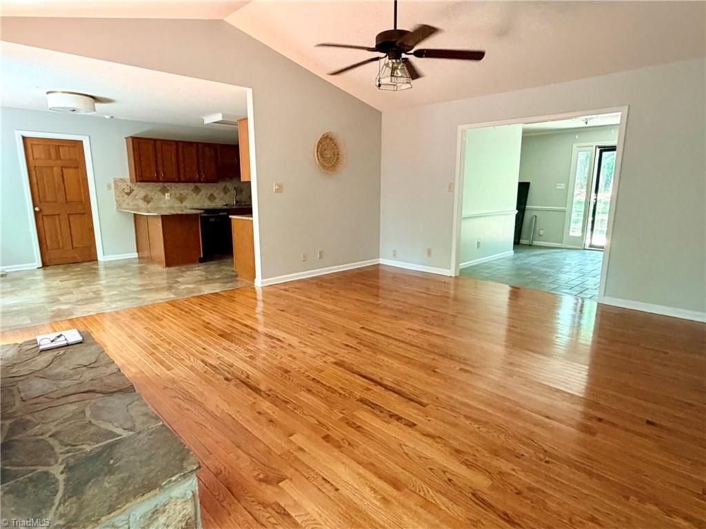 6907 Ridge Haven Road Property Photo 9