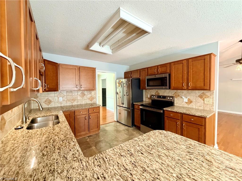 6907 Ridge Haven Road Property Photo 11