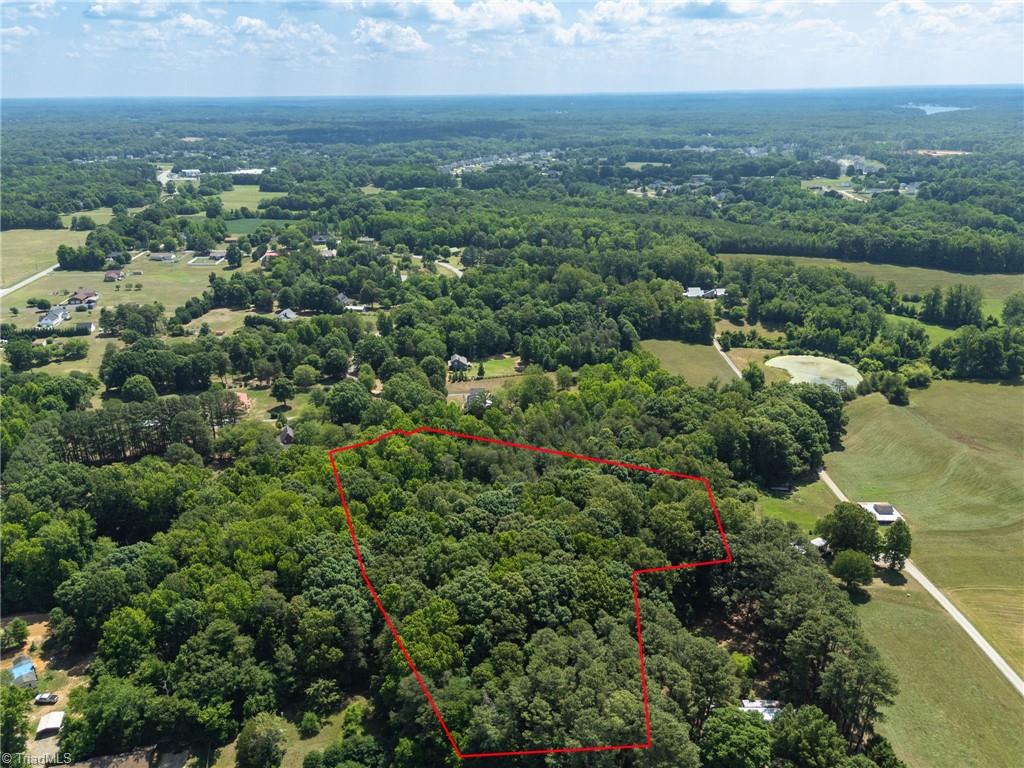 7701 Whipple Trail Property Photo 4