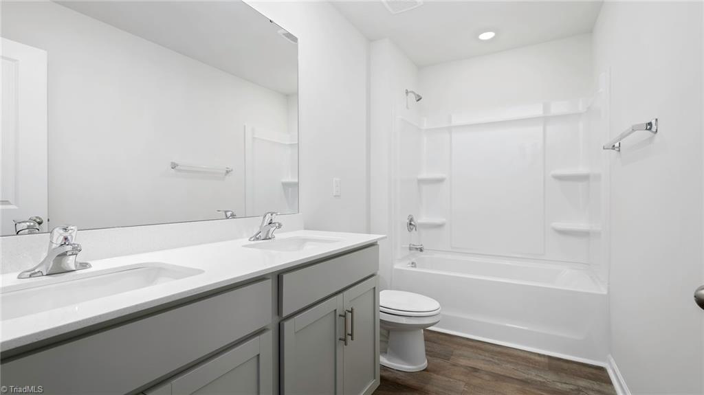 444 Mirage Drive Property Photo 13