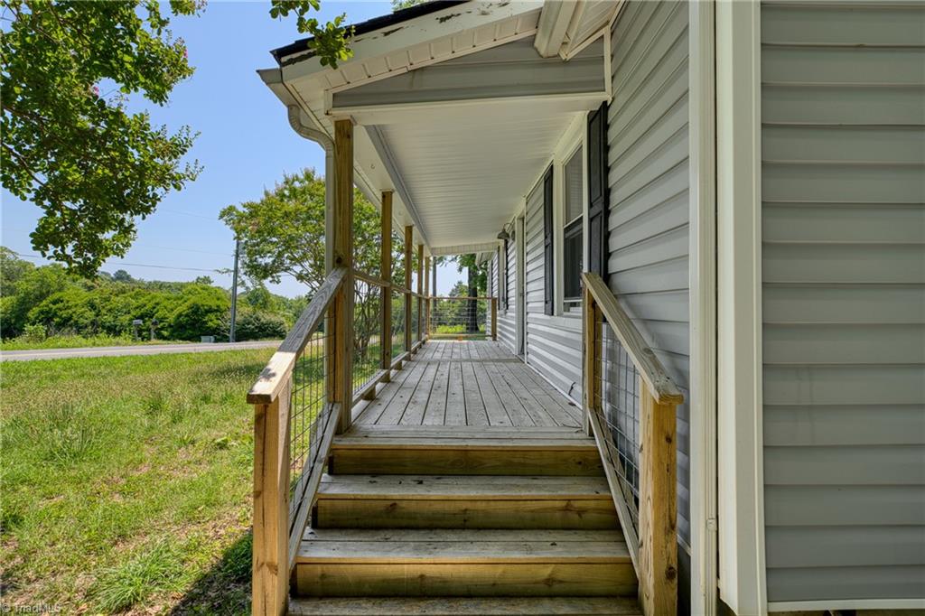 4956 Thom Road Property Photo 3