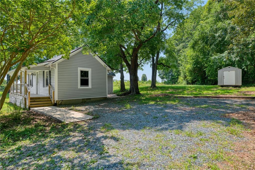4956 Thom Road Property Photo 14
