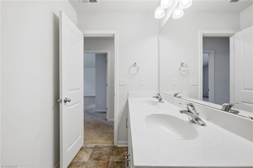 2360 Whisperwood Street Property Photo 15