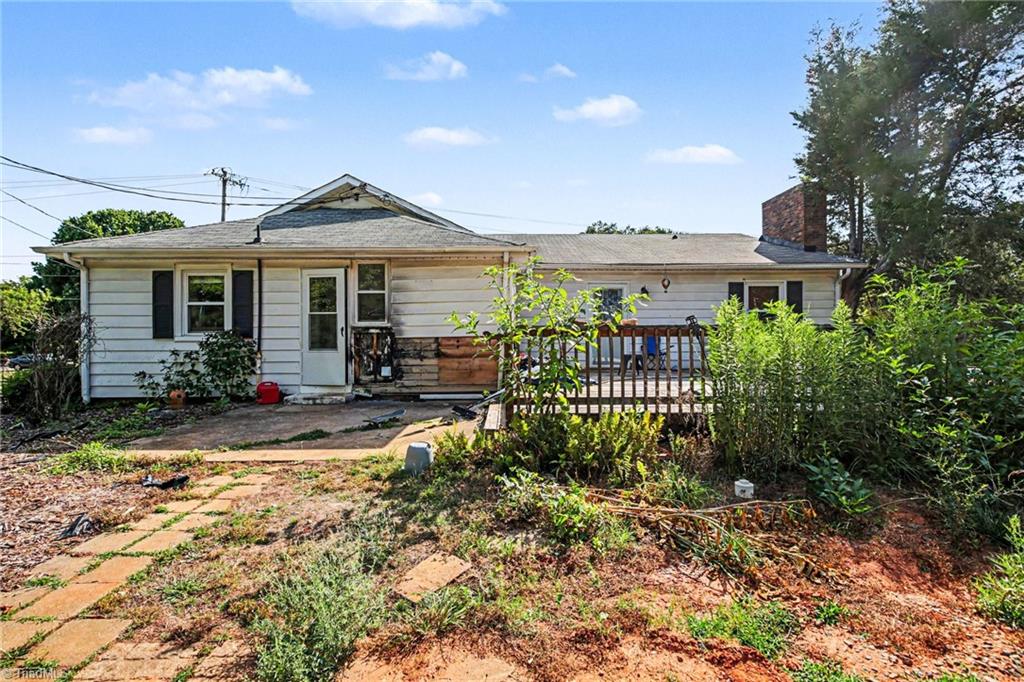 305 Walkertown Guthrie Road Property Photo 1