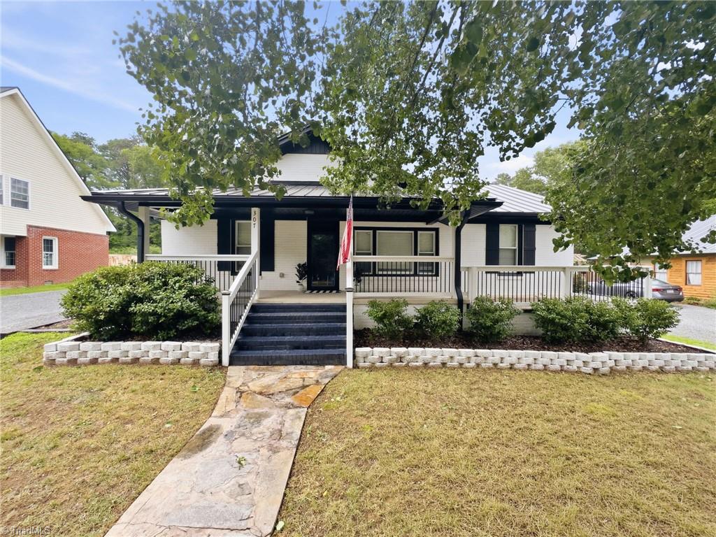 307 Hunsucker Street Property Photo 1